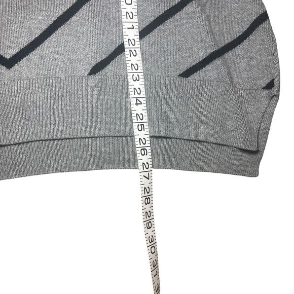 Liz Claiborne Gray and Black‎ Striped Sweater Size XL - Picture 9 of 10